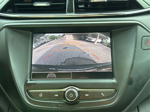 Used 2022 Chevrolet TrailBlazer LS FWD image 30