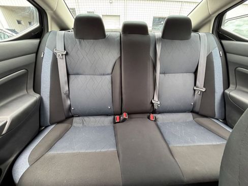 Used 2025 Nissan Versa SV FWD image 36