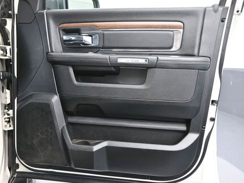 Used 2017 RAM 1500 Laramie w/ Convenience Group image 40