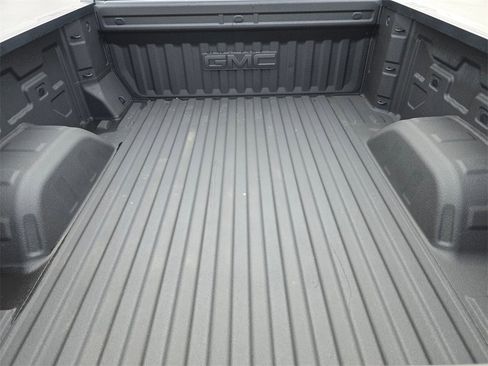 Used 2024 GMC Sierra 1500 SLT w/ SLT Premium Plus Package image 5