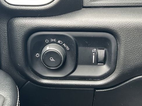 Used 2021 RAM 3500 Big Horn image 13