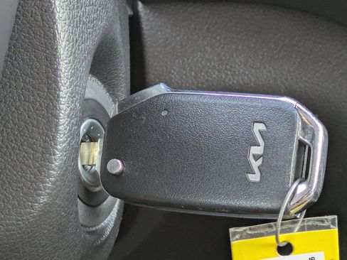 Certified 2023 Kia Soul LX FWD image 24
