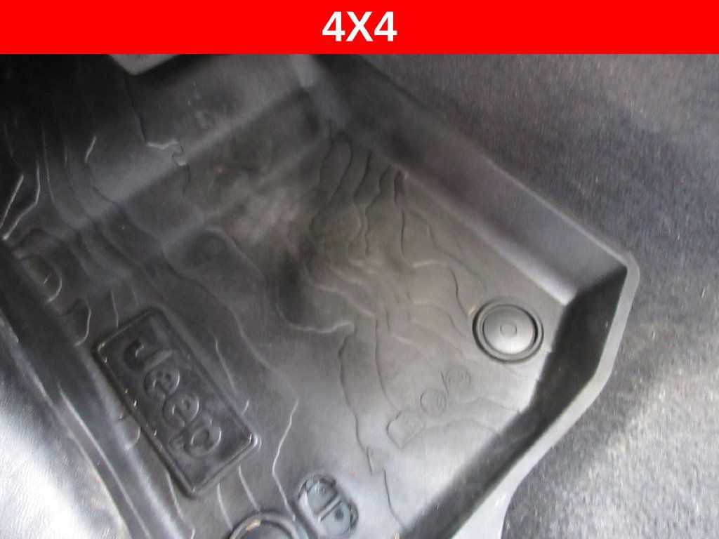 Used 2021 Jeep Gladiator Sport AWD/4WD image 28
