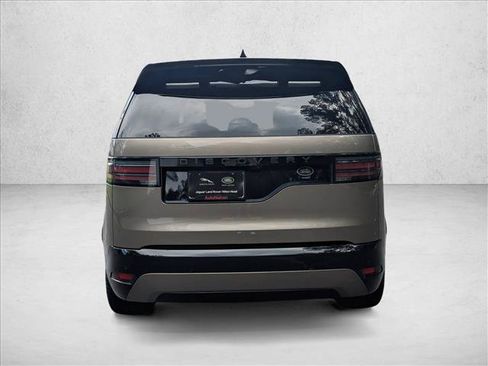 Used 2023 Land Rover Discovery HSE R-Dynamic AWD/4WD image 6