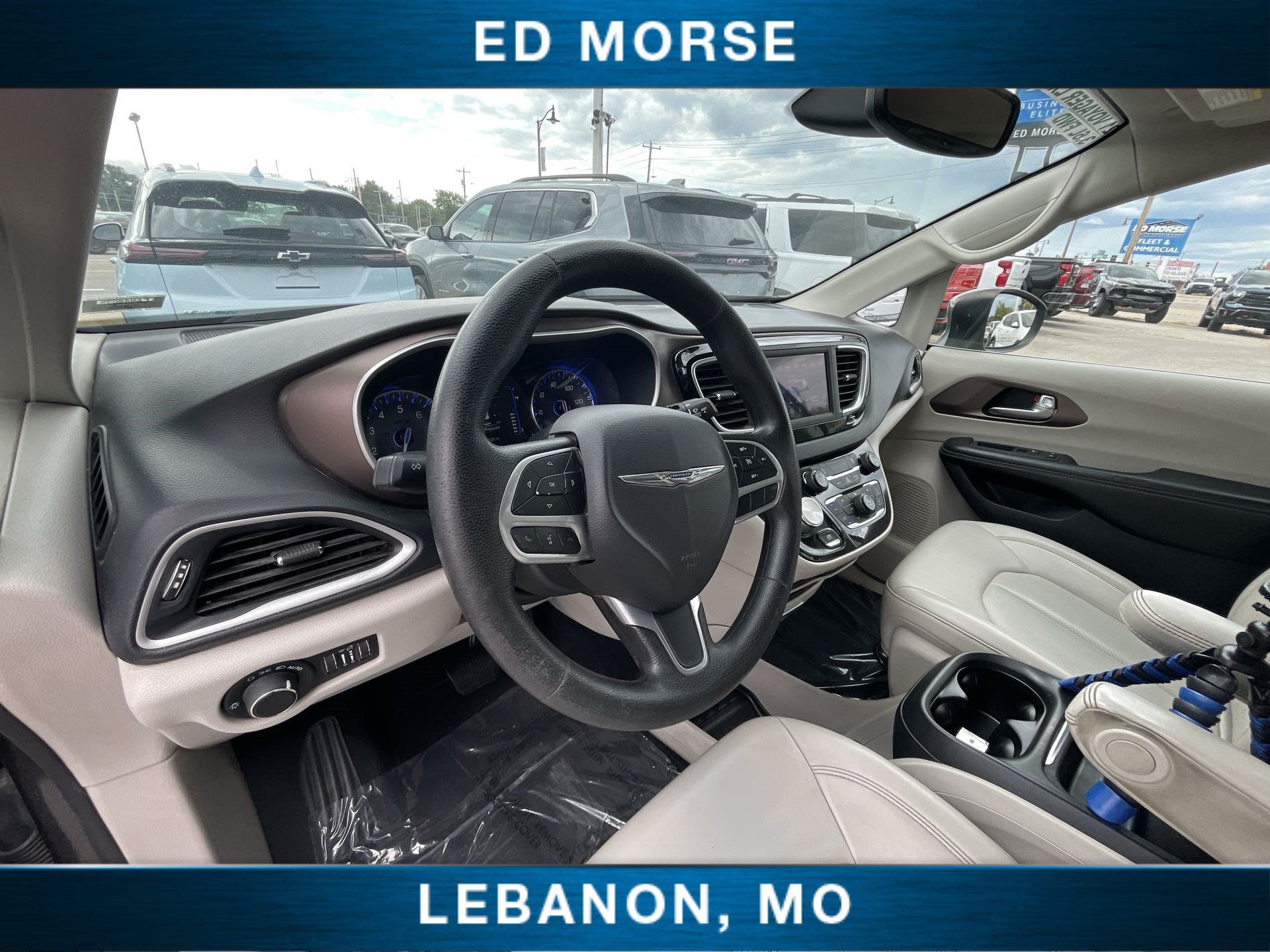 Used 2021 Chrysler Voyager Lxi FWD image 10