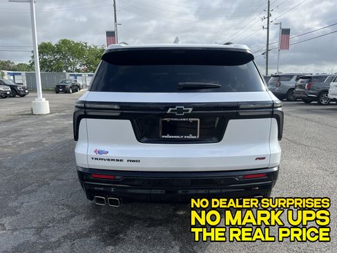 Used 2024 Chevrolet Traverse RS AWD/4WD image 3
