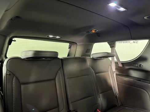Used 2022 GMC Yukon XL Denali image 29