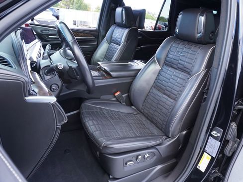 Used 2021 Cadillac Escalade Sport Platinum image 15