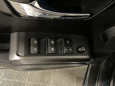 Used 2021 Toyota Tacoma TRD Off-Road AWD/4WD image 18