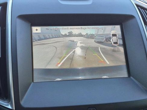 Used 2016 Ford Edge Titanium w/ Technology Package FWD image 10