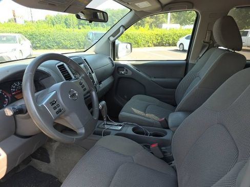 Used 2016 Nissan Frontier SV AWD/4WD image 10