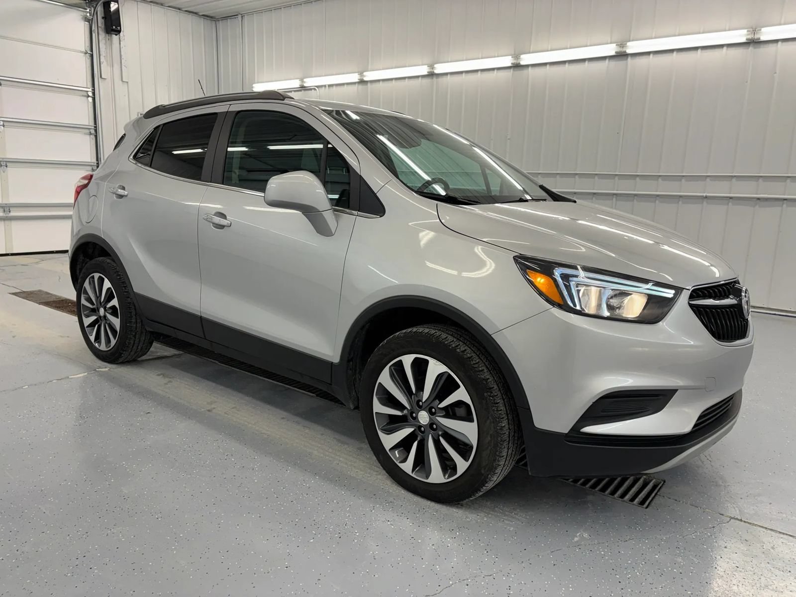 Used 2022 Buick Encore Preferred AWD/4WD image 13