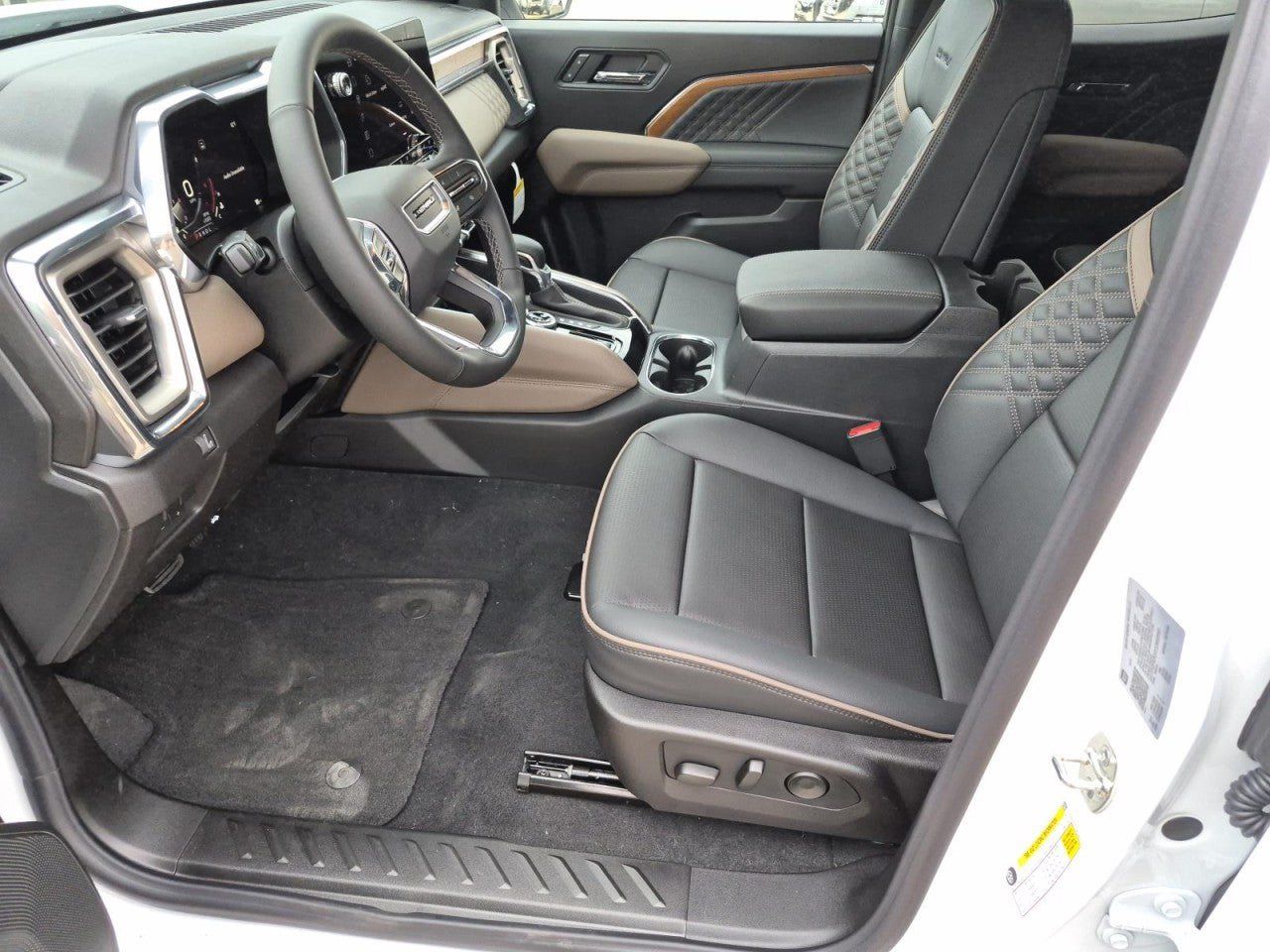 New 2026 GMC Canyon Denali AWD/4WD image 7