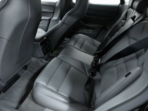 Certified 2022 Porsche Taycan 4S image 28