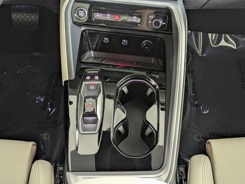 New 2025 Audi Q5 Prestige image 17