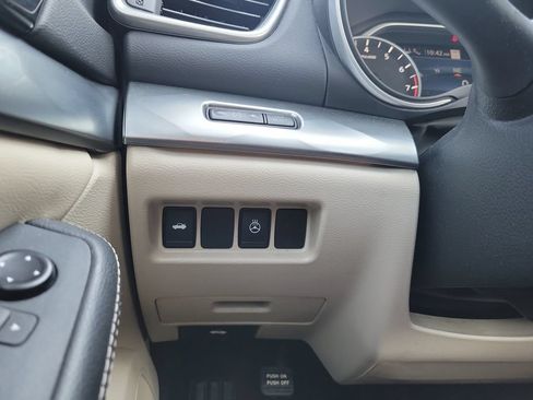 Used 2020 Nissan Maxima 3.5 SL w/ Floor Mat Group FWD image 22