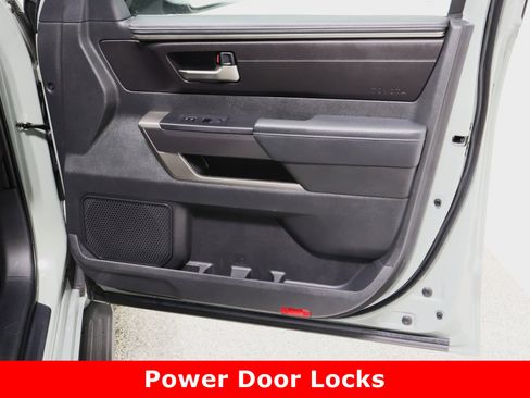 Used 2025 Toyota Sequoia SR5 image 39