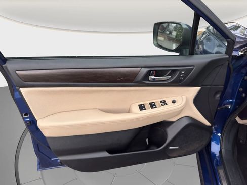 Used 2016 Subaru Legacy 3.6R Limited image 12