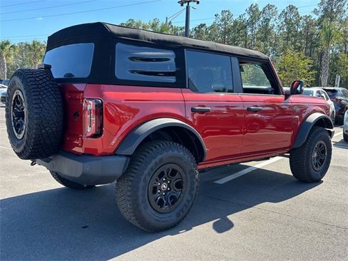 Used 2023 Ford Bronco Wildtrak image 11