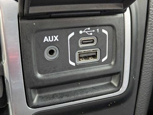 Used 2021 Jeep Wrangler Unlimited Sahara AWD/4WD image 22