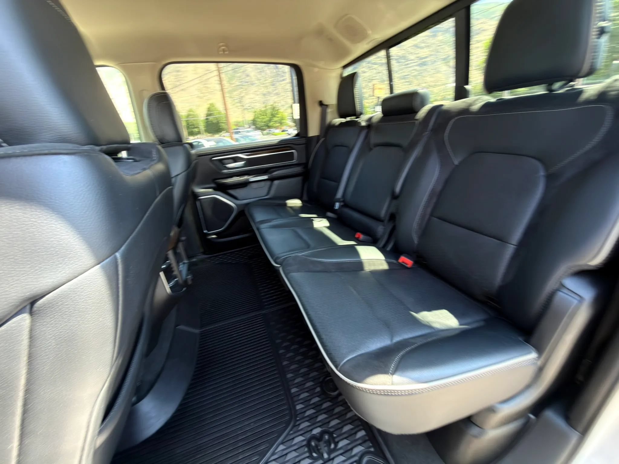Used 2021 RAM 1500 Laramie AWD/4WD image 23