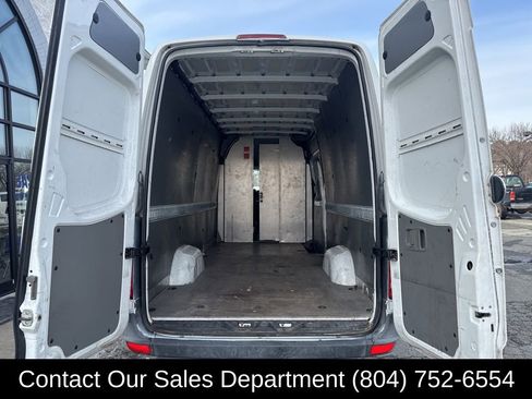 Used 2014 Freightliner Sprinter 2500 image 11