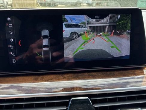 Used 2018 BMW 540i xDrive AWD/4WD image 30