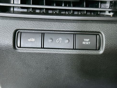 Used 2023 Nissan Altima 2.5 SV FWD image 16