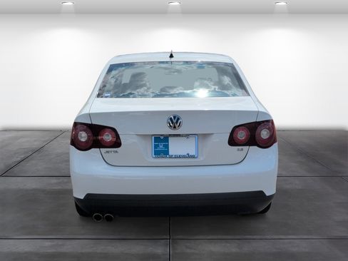 Used 2010 Volkswagen Jetta S FWD image 7