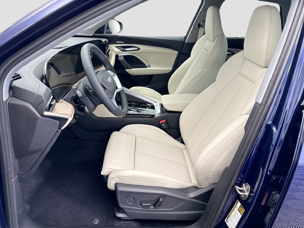 Certified 2025 Audi Q5 Premium Plus w/ Premium Plus AWD/4WD image 18