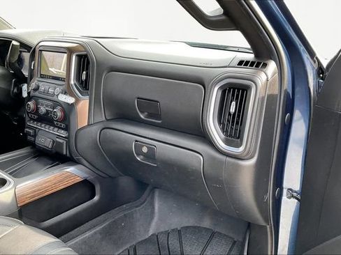 Used 2019 Chevrolet Silverado 1500 High Country w/ High Country Premium Package image 18