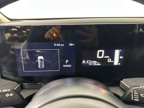 Certified 2025 Nissan Kicks SV image 17