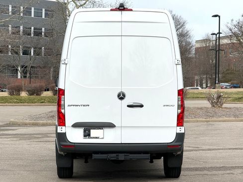 Used 2025 Mercedes-Benz Sprinter 2500 image 3