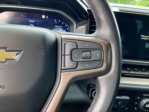Used 2022 Chevrolet Silverado 1500 High Country w/ Technology Package AWD/4WD image 28