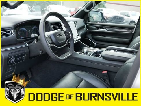 Used 2024 Jeep Wagoneer 4WD image 12