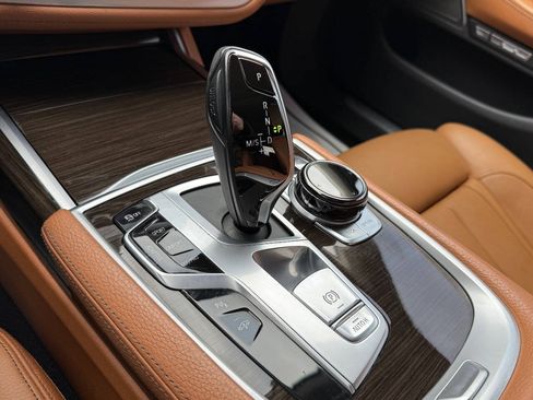 Used 2016 BMW 740i RWD image 20
