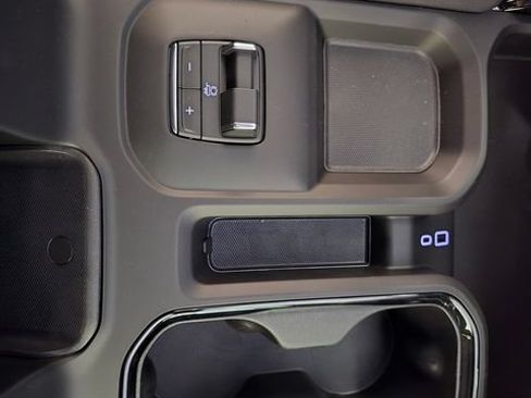New 2026 GMC Sierra 2500 AT4 w/ AT4 Premium Plus Package AWD/4WD image 27