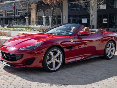 Used 2019 Ferrari Portofino image 13