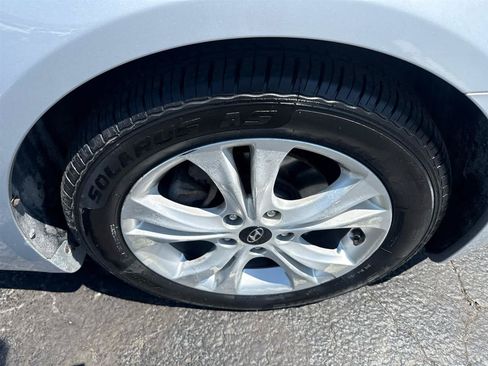 Used 2012 Hyundai Sonata Limited w/ Navigation Pkg FWD image 10