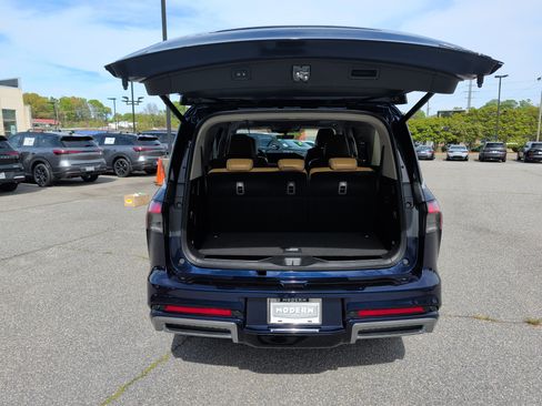 Used 2025 INFINITI QX80 Luxe image 15