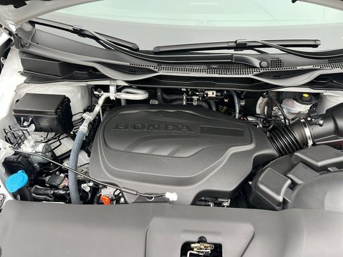 Certified 2025 Honda Odyssey Touring image 35