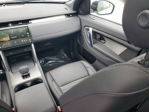 Used 2025 Land Rover Discovery Sport Dynamic SE AWD/4WD image 16