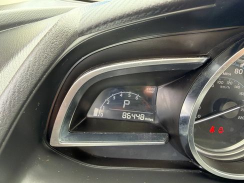 Used 2020 Toyota Yaris XLE FWD image 8