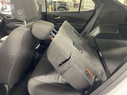 Used 2022 Chevrolet Equinox LT image 24