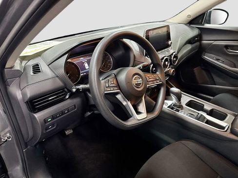 Used 2023 Nissan Sentra SV image 5