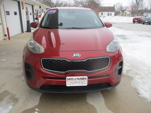Used 2018 Kia Sportage LX image 3