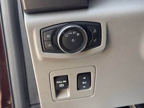 Used 2018 Ford F150 XLT w/ Equipment Group 302A Luxury image 16