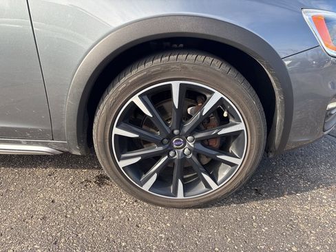 Used 2018 Volvo S60 T5 Cross Country Platinum image 7