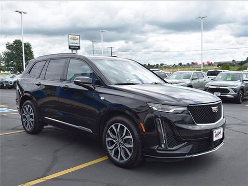 Used 2021 Cadillac XT6 Sport image 3