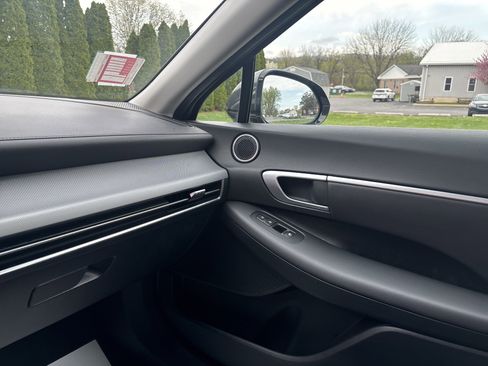 Used 2025 Hyundai Sonata SEL FWD image 23